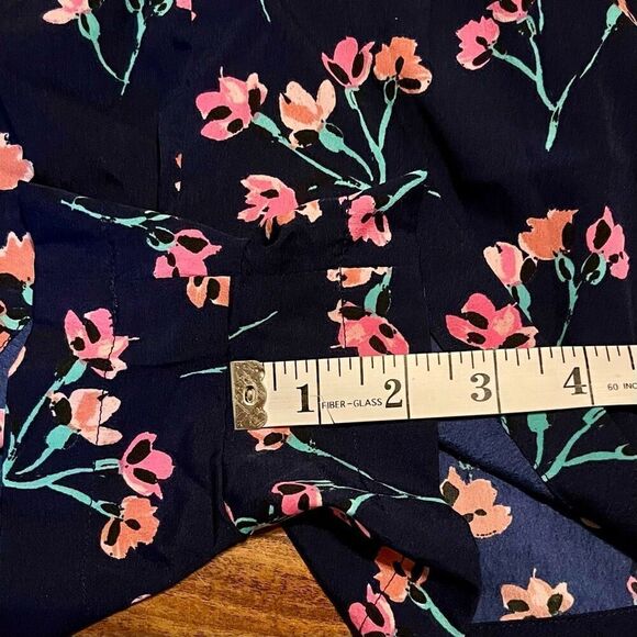 Charlotte Russe Flower Shorts - Picture 6 of 6